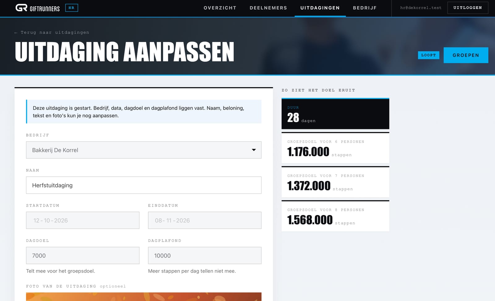 Scherm om een uitdaging aan te passen: naam, data, dagdoel 7.000 en dagplafond 10.000 stappen, met het berekende groepsdoel per groepsgrootte.